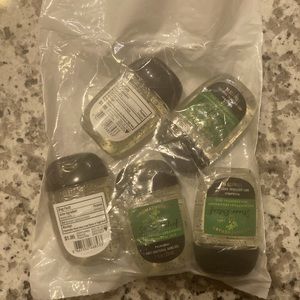 Bath & body works 5-pack Stress Relief Eucalyptus & Spearmint Hand sanitizer.